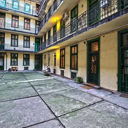Apartment Puzzle In Downtown, Close To Danube